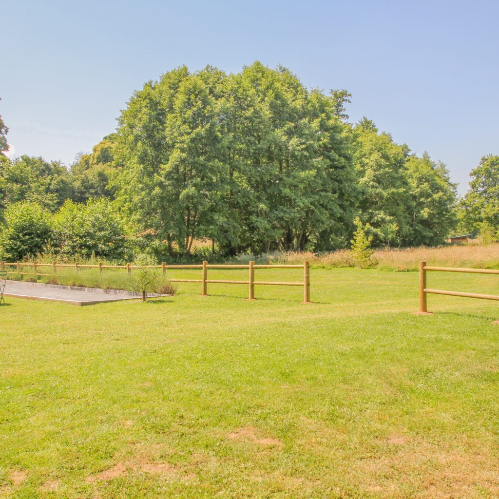 Le terrain de pétanque